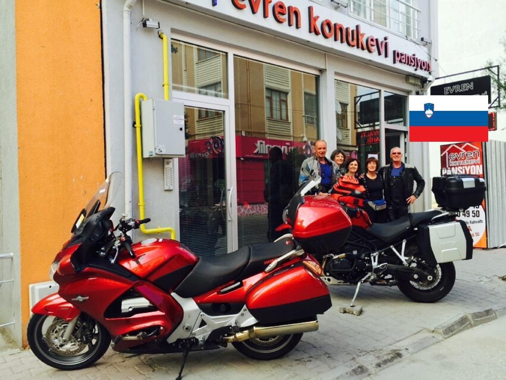 Evren Konukevi Pansiyon Болу Екстериор снимка
